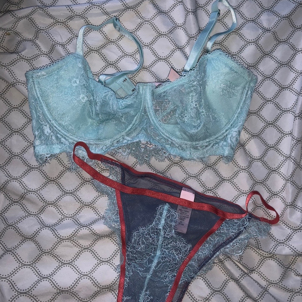 Victoria Secrets Dream Angels Bra & Panties